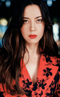 Aubrey Plaza ZWqHV3Yz_o