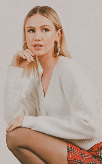 Scarlett Leithold W2u6geUw_o