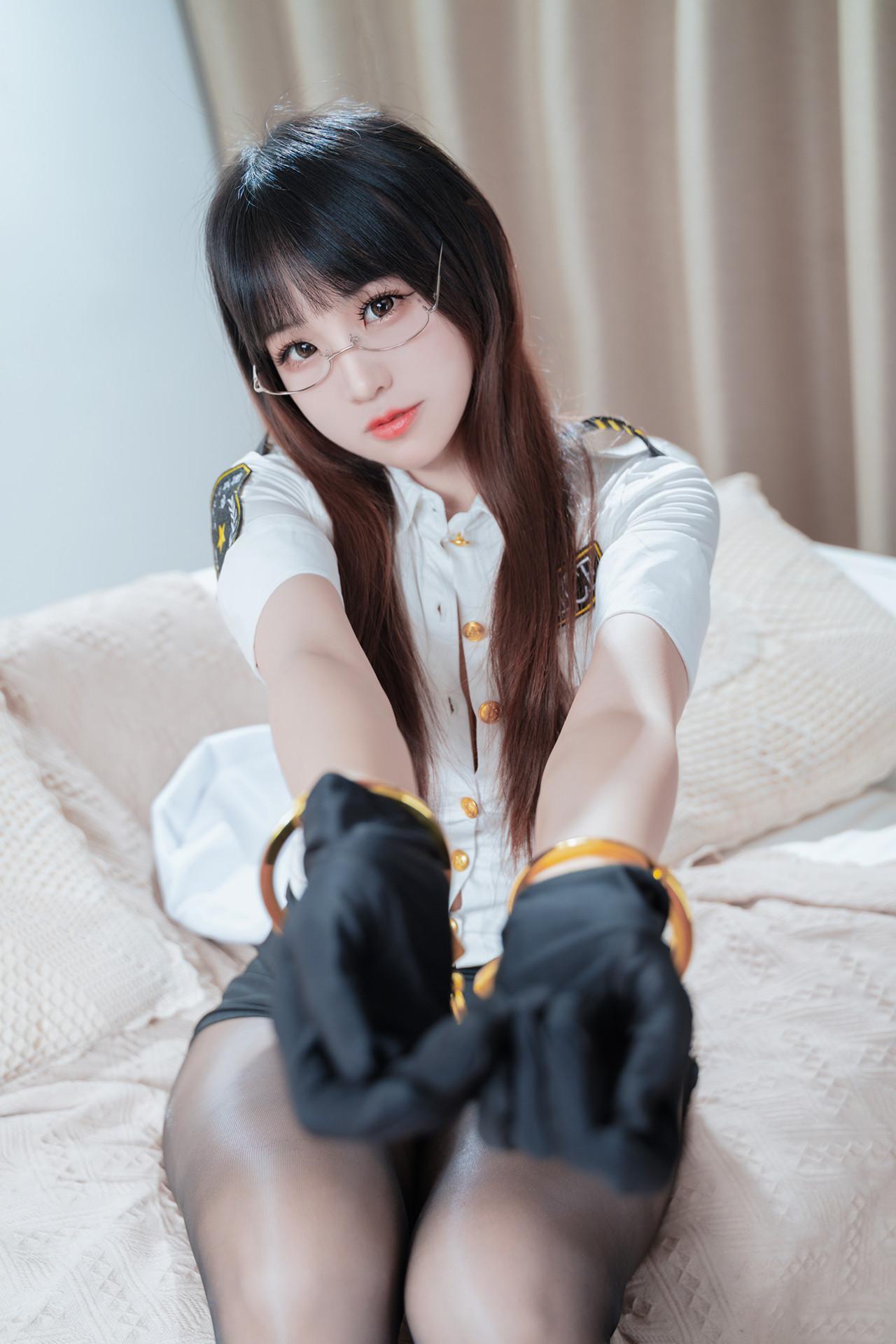 Cosplay miko酱ww 缠绕女警(9)