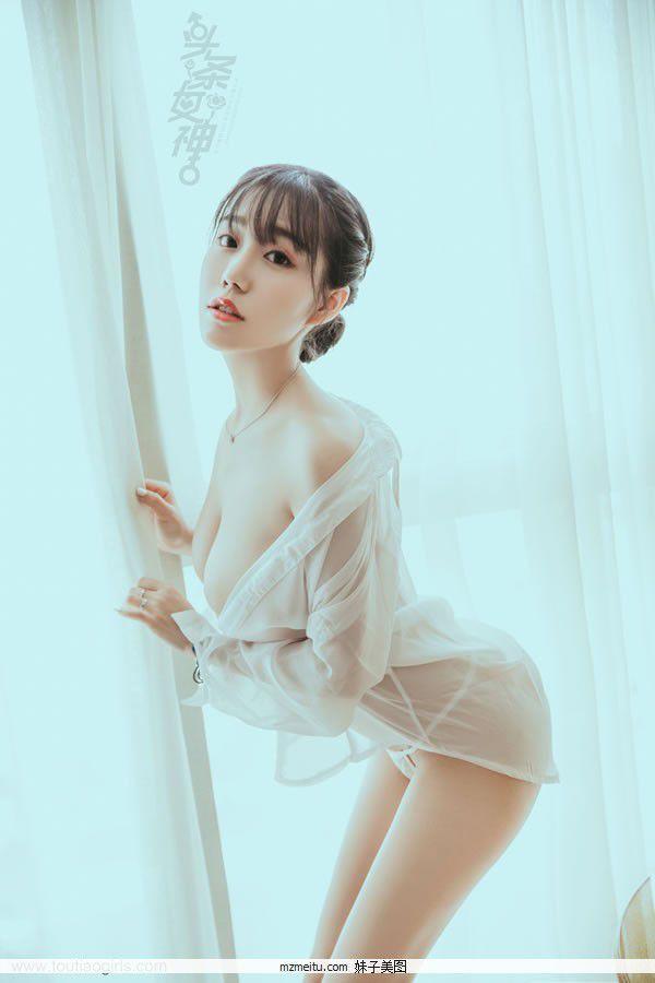 TouTiao头条女神陈亦菲-豆蔻花颜大尺度写真(16)