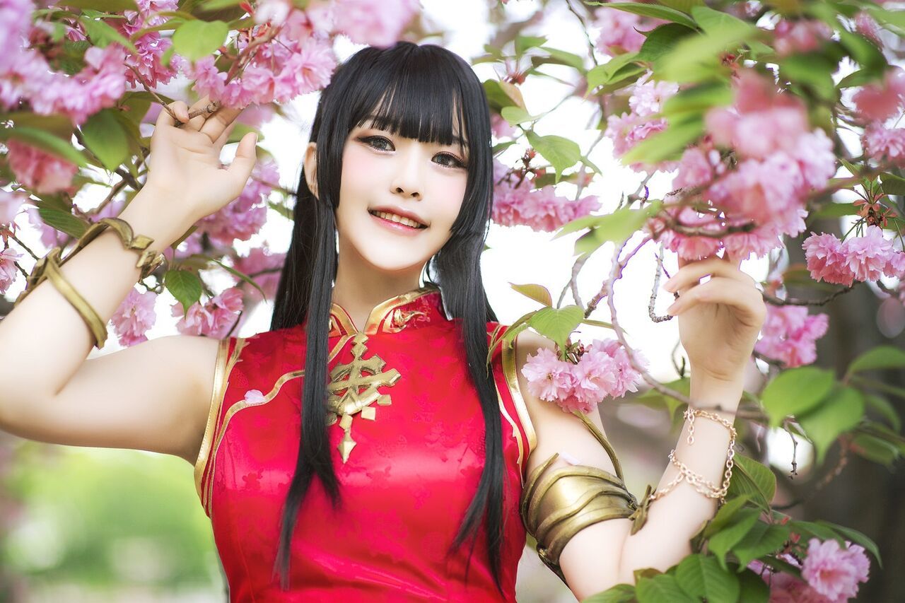 Akhee - Eastern Lady Togi
