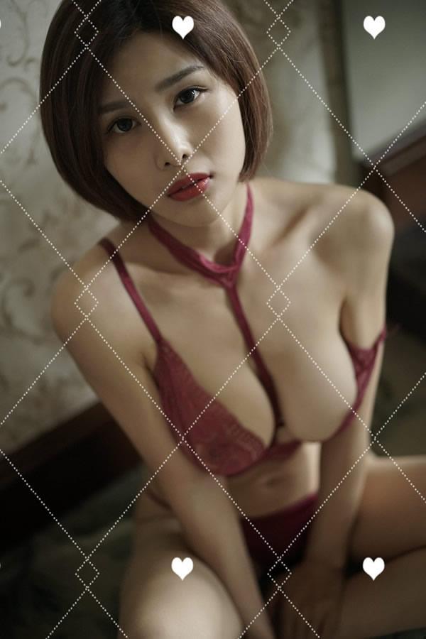 巨乳女神闫盼盼8月VIP性感红色蕾丝内衣完美诱惑写真(21)