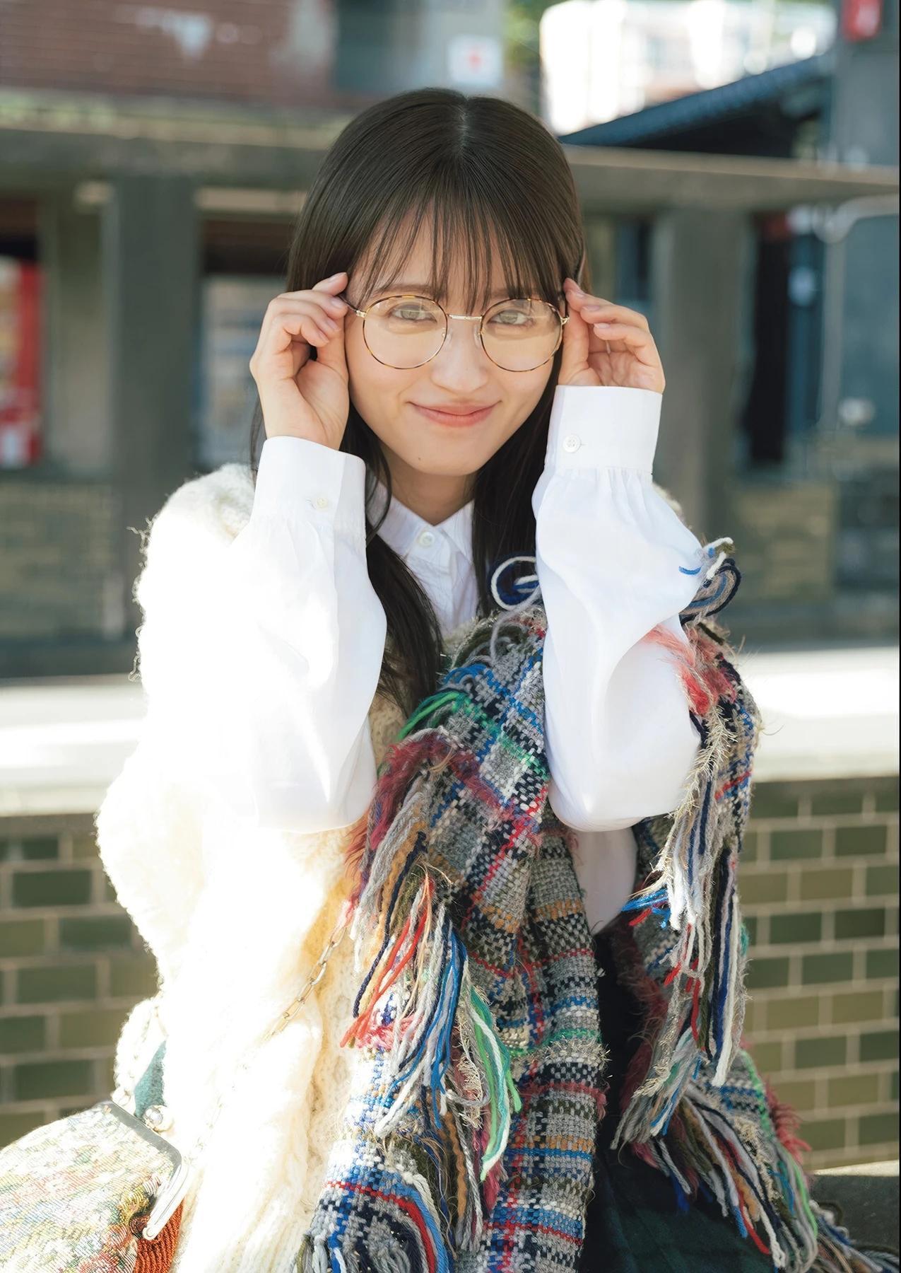 Rikako Aida 逢田梨香子, 写真集 「日々」 Set.01(8)