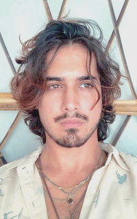 Avan Jogia YBP6Acp9_o