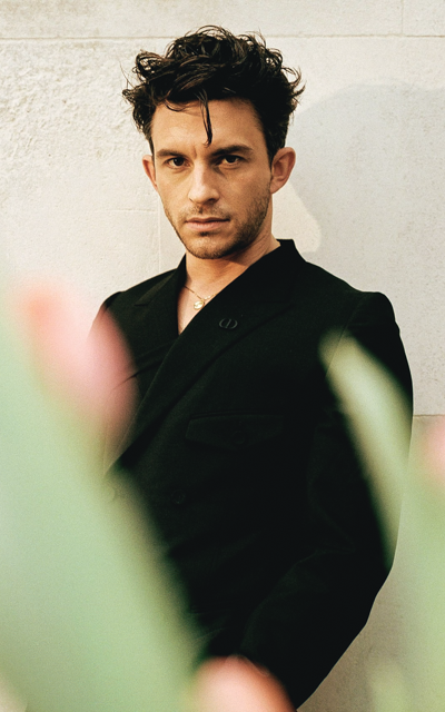 jonathan bailey 9UueeSyX_o