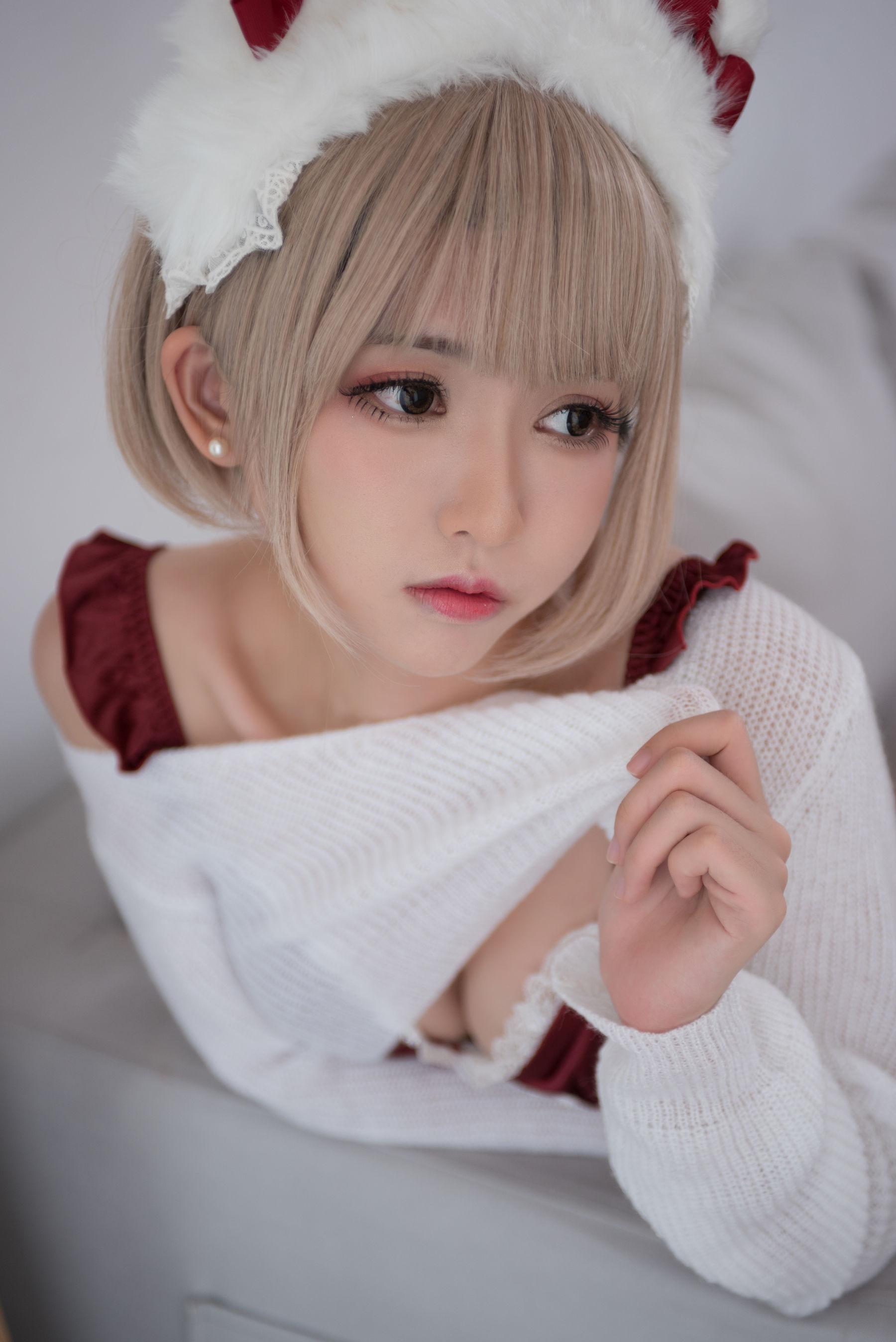 鳗鱼霏儿《兽耳+圣诞白网袜》 [COSPLAY美女] 写真集(9)