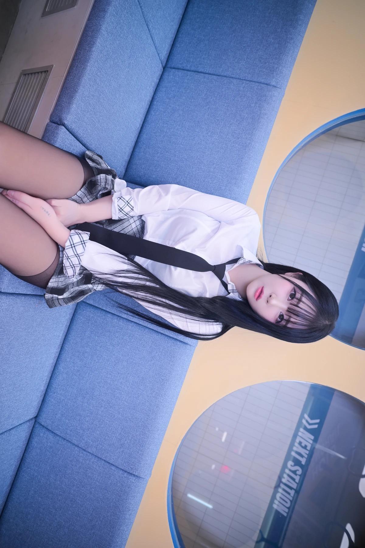 Jeong Bomi 정보미, PhotoBook 「Schoolgirl In The Subway」 Set.02(2)