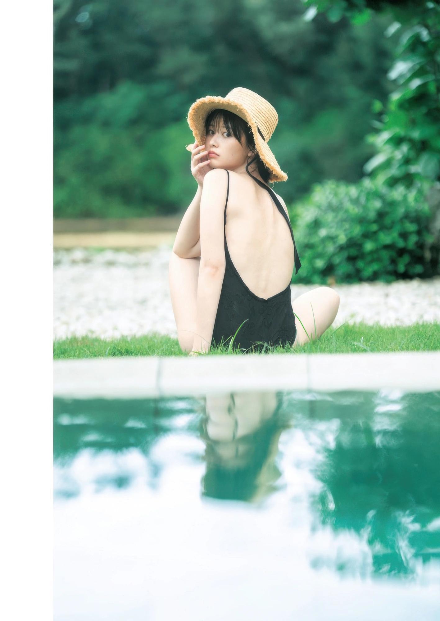 Yuzuha Saeki 冴木柚葉, Young Jump 2025 No.43 (ヤングジャンプ 2025年43号)(7)