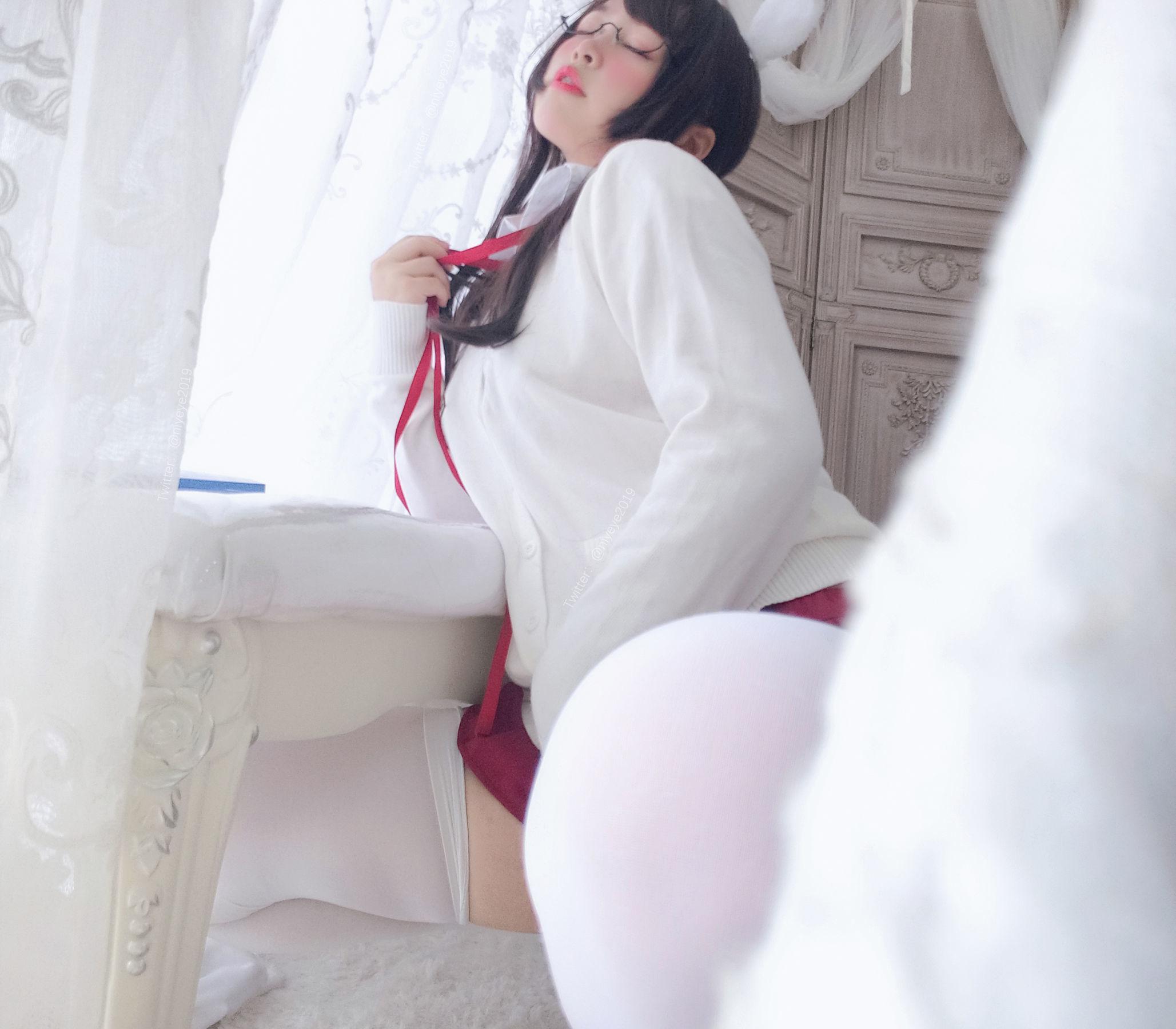 [网红COSER] 萌系小姐姐-白烨- – 发情期 写真集(7)