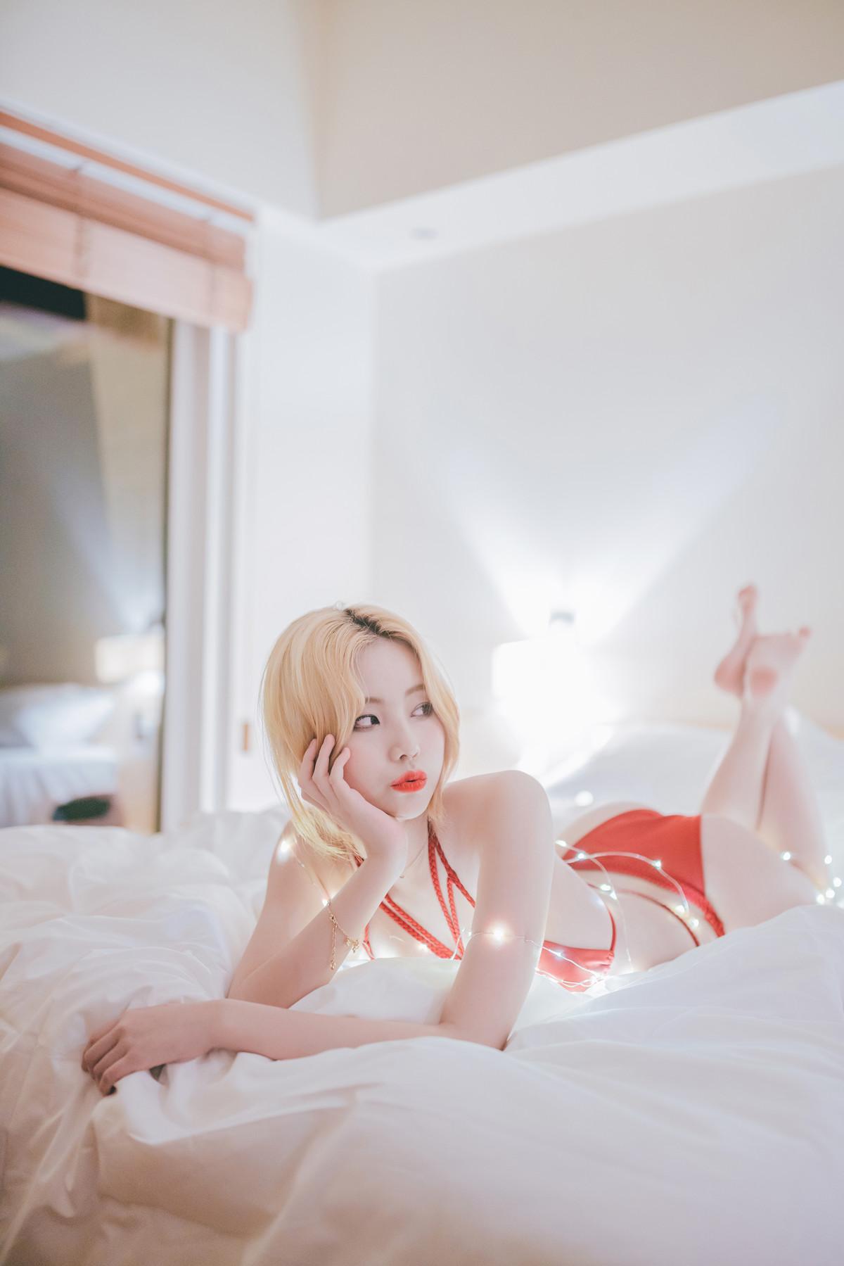 Yuna 유나, Saint PhotoLife Vol.14 ‘Jeju Story Part.1’ Set.03(22)