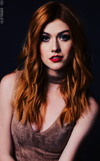 Katherine McNamara SLKH4bMe_o