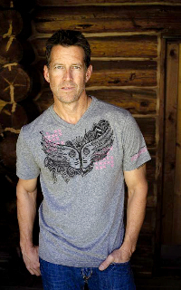 James Denton NSkcpCKd_o