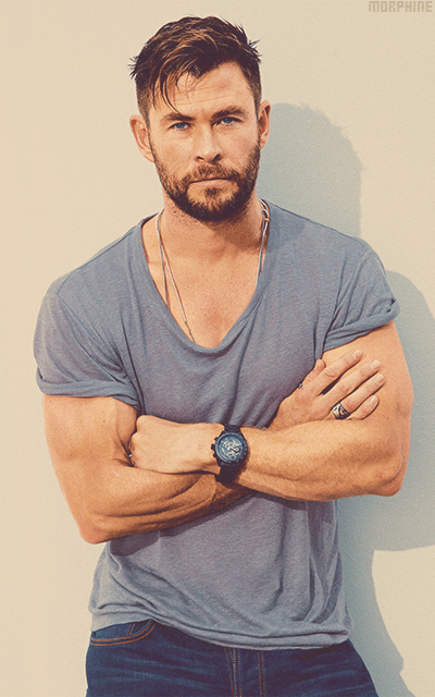 Chris Hemsworth JpjYVJbZ_o