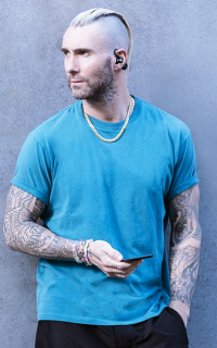 Adam Levine 5l1lUQLH_o