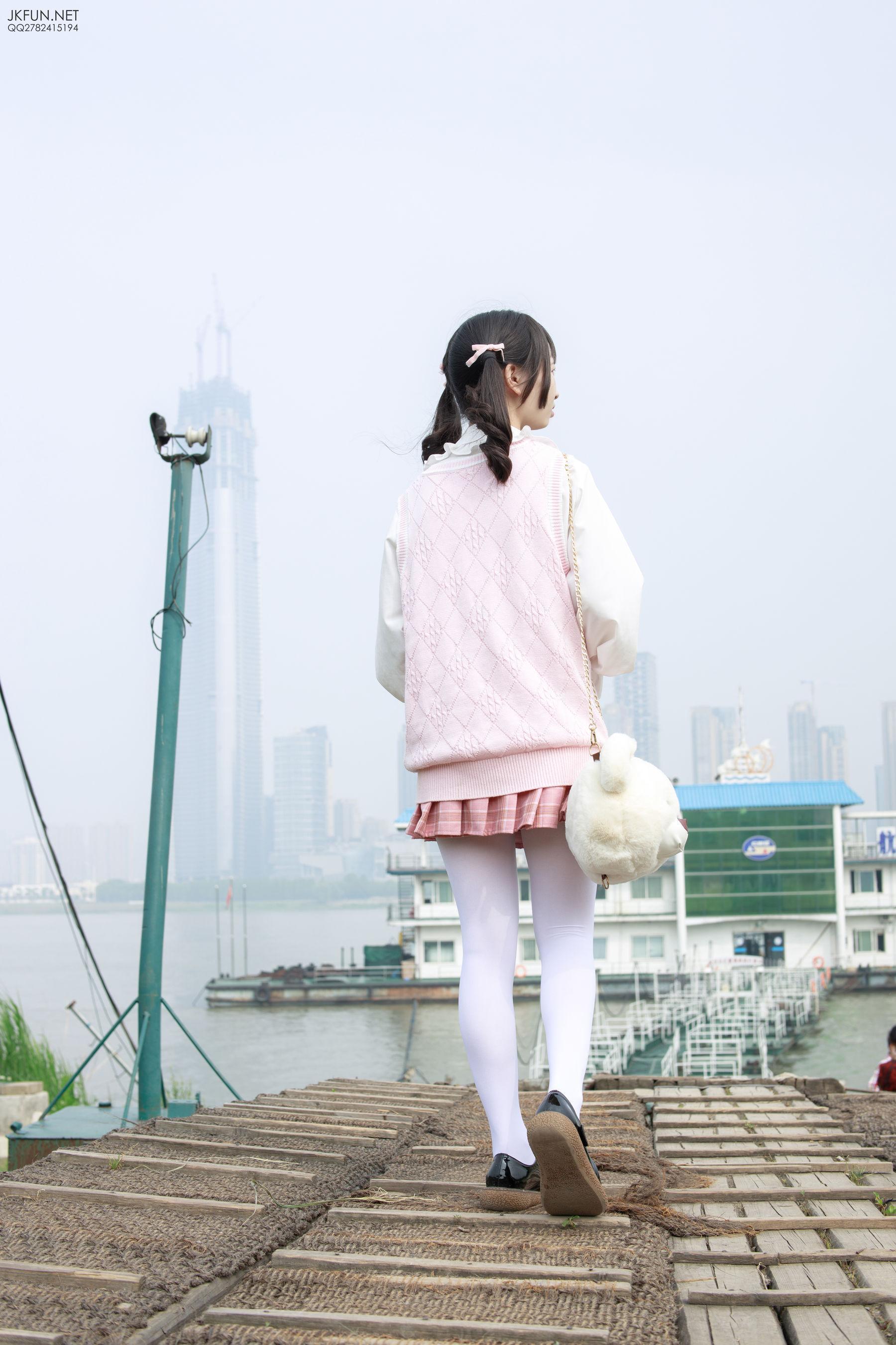 默陌《80D白丝》 [森萝财团] JKFUN-007 写真集(45)