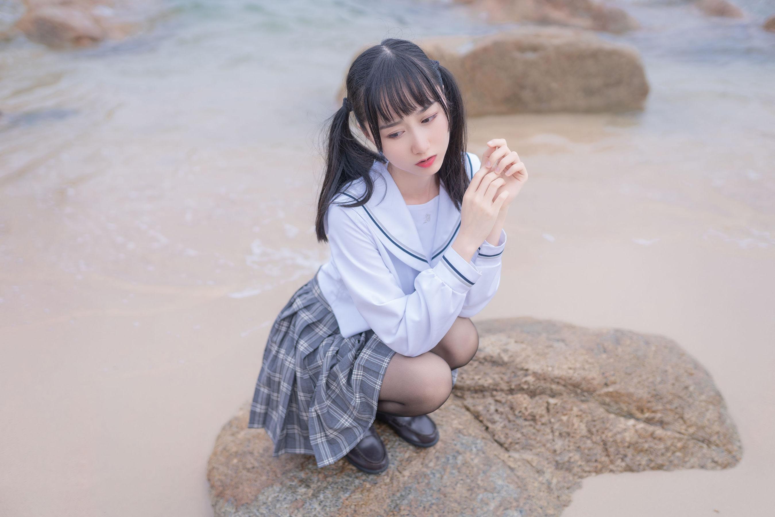 [COS福利] 小姐姐木绵绵OwO 《海边JK》 写真集(21)