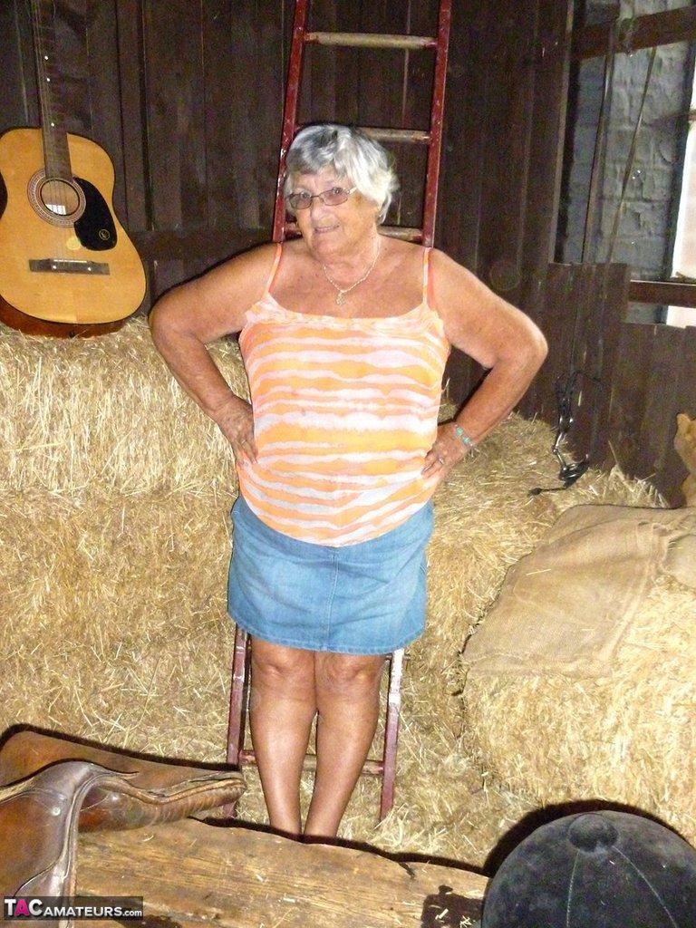 Fat oma Grandma Libby gets naked in a barn while playing acoustic guitar(2)