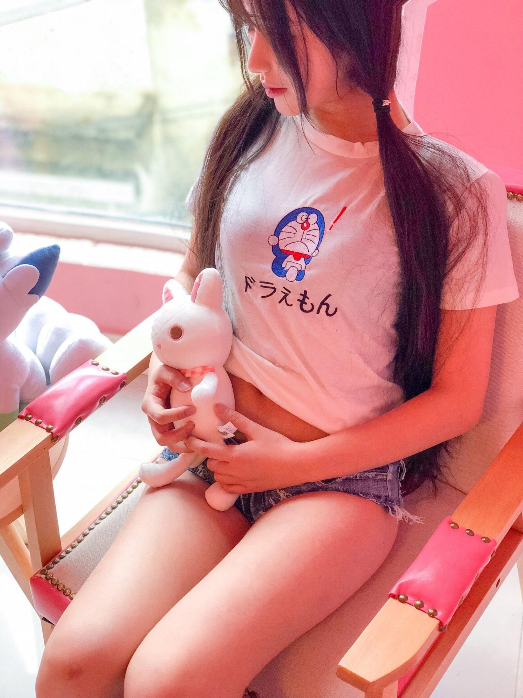 国模人体 是你的猫仙啊《窗前粉红少女》(68)