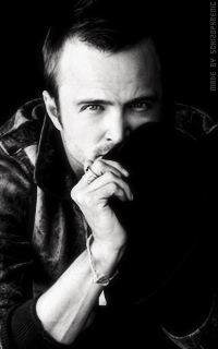 Aaron Paul H1FTV1DS_o