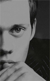 Bill Skarsgård 6nbvgJuC_o