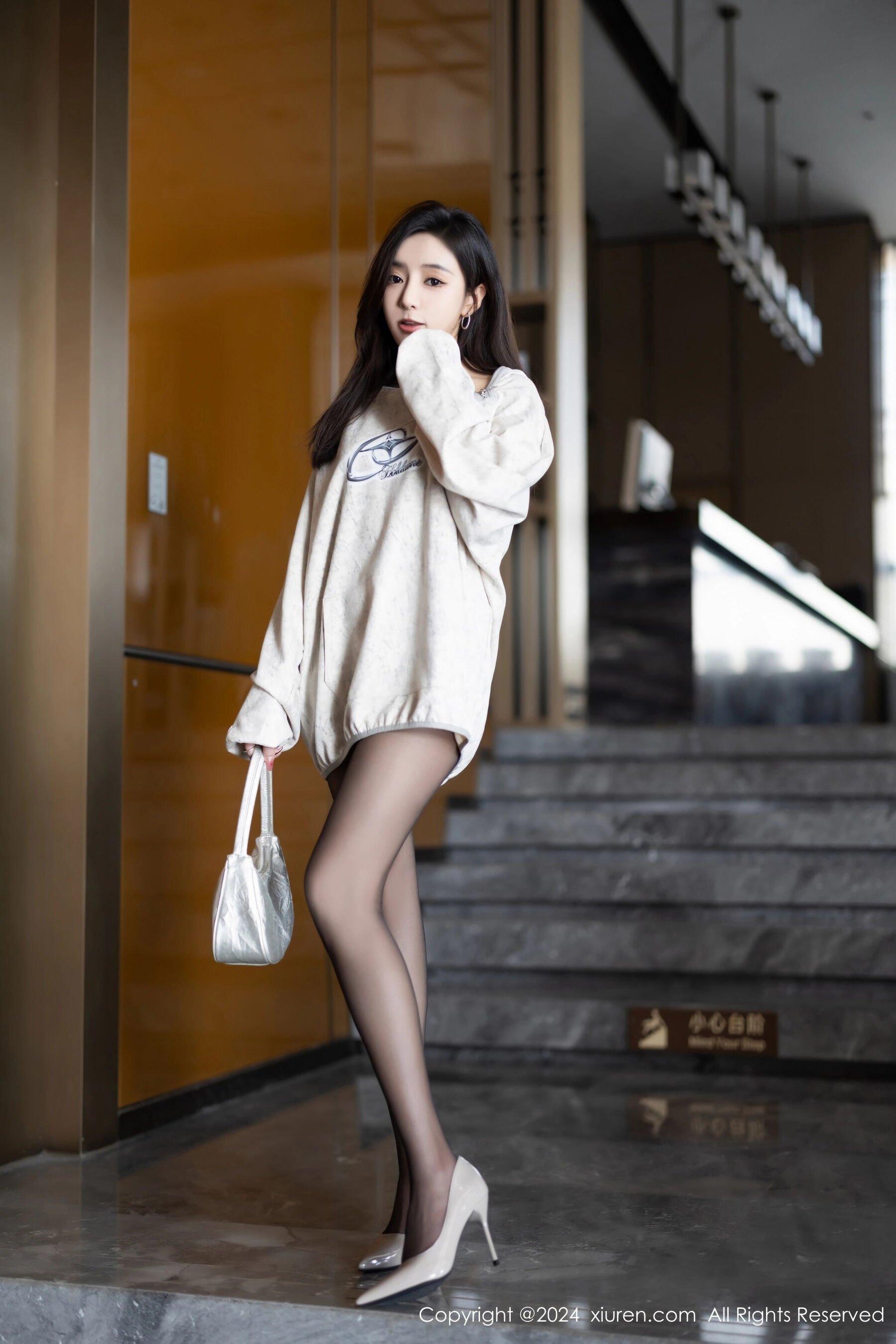 秀人网 Vol. 8135 王馨瑶yanni(2)