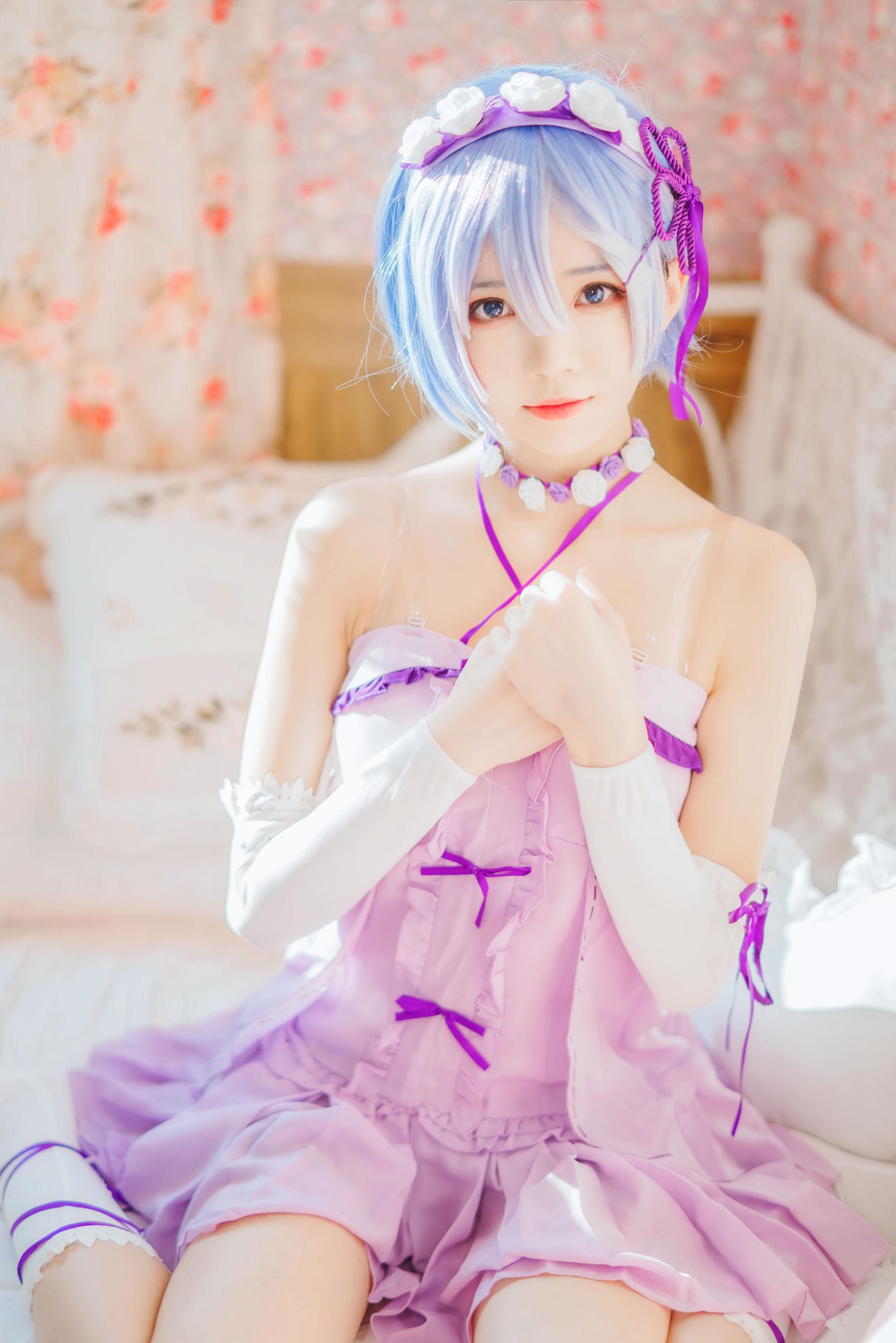 [Cosplay] 蠢沫沫 – 蕾姆小睡裙