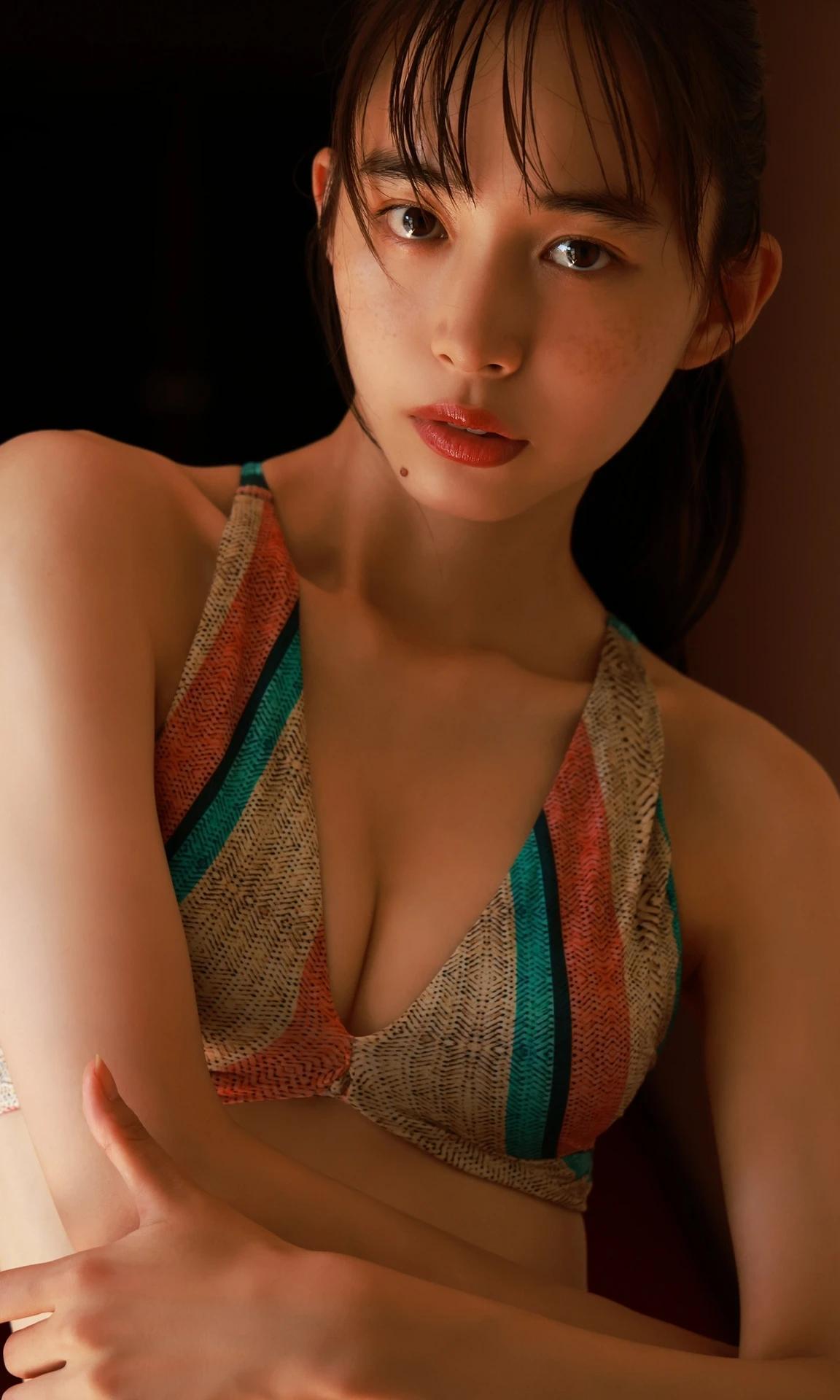 Hiroe Igeta 井桁弘恵, デジタル写真集 「BE{Free}」 Set.01(2)