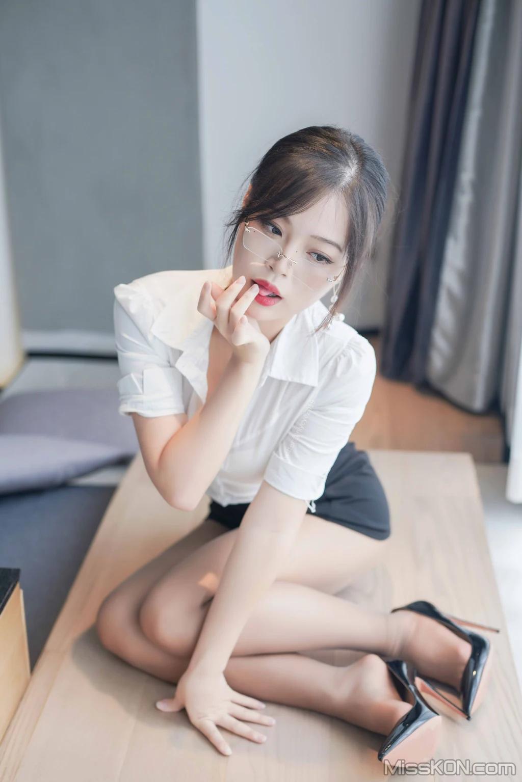 Coser@白烨: 秘书的私人时间2.0 (72 photos )(14)