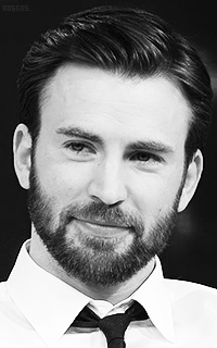 Chris Evans QG9eP3Hf_o