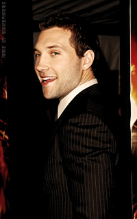 Jai Courtney NEs6JvvF_o