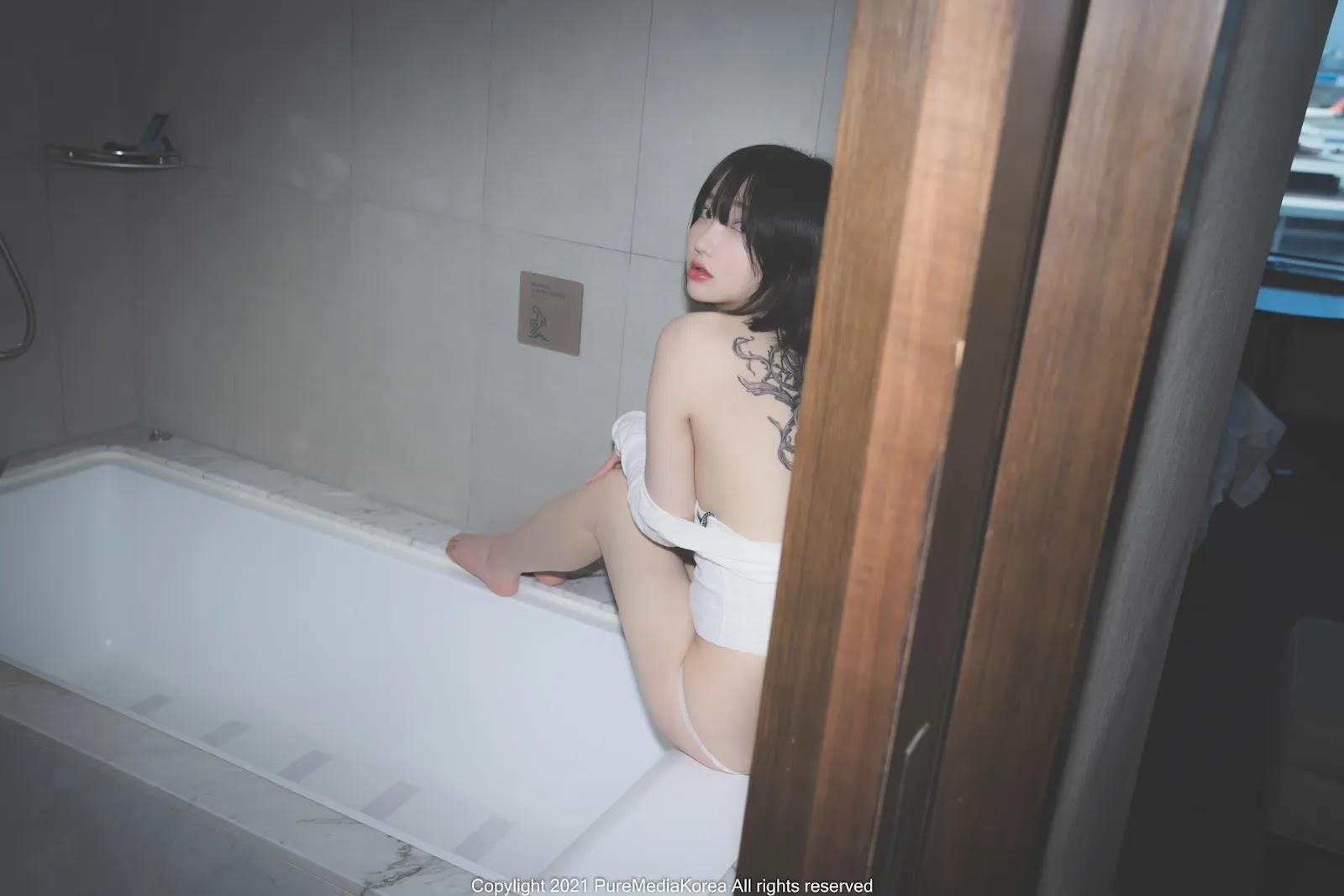 Son Yeeun 손예은, [PURE MEDIA] Vol.070 누드 디지털화보 Set.01(9)