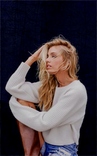 Stella Maxwell 8qjgXWXh_o