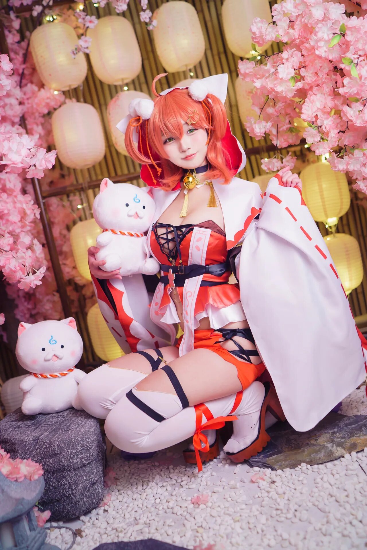 Takanashi Hanari - Miko