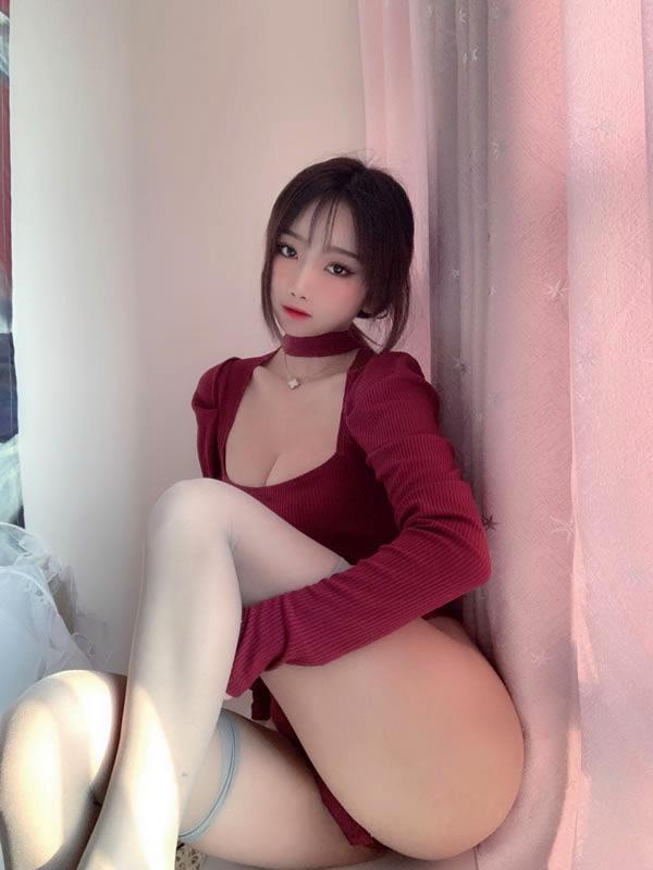 白嫩美少女鬼畜瑶-红色毛衣(11)