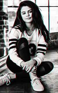 Selena Gomez EIZiPpad_o