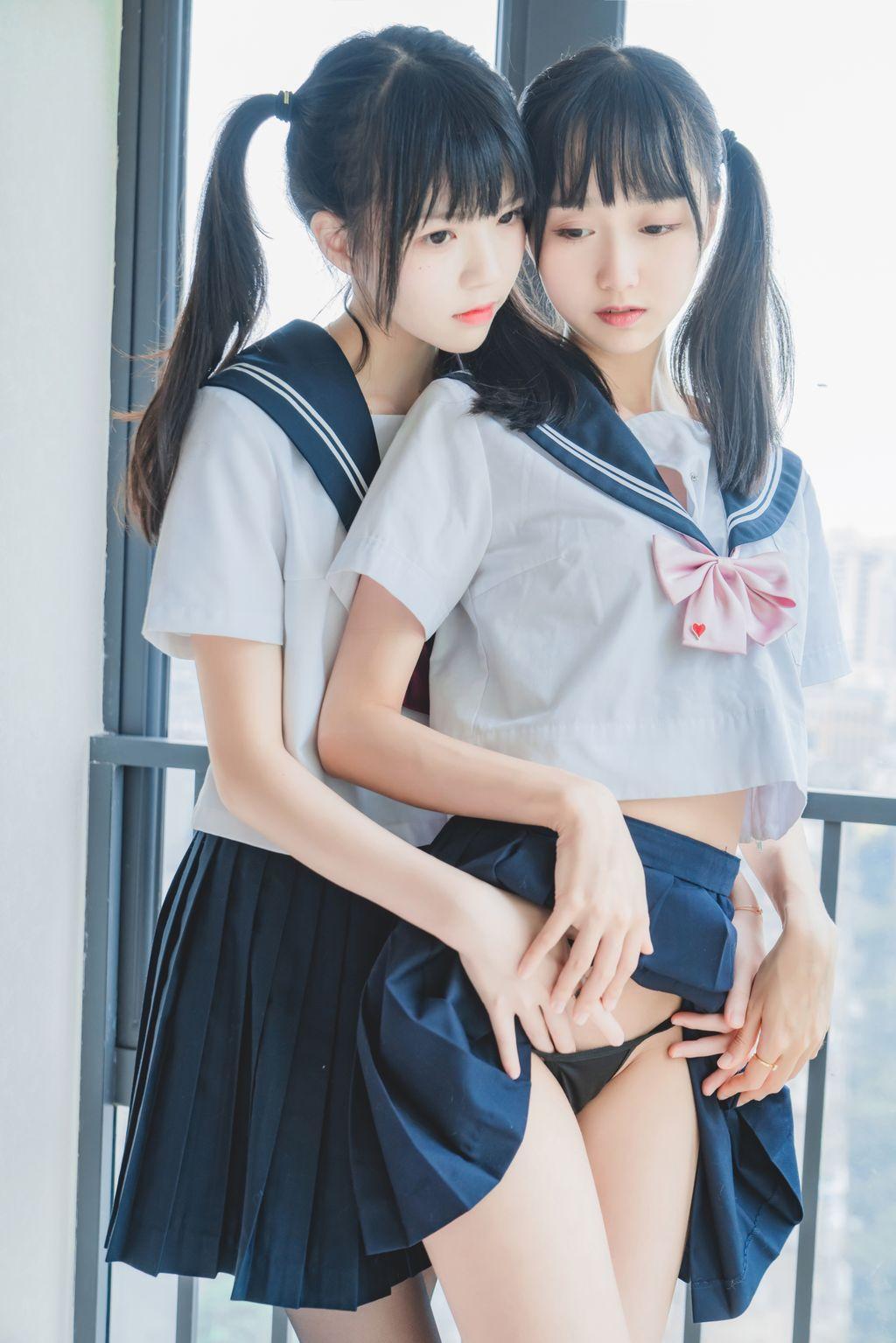 Coser @ 桜 桃 喵 Vol.047: 制服 双子 (38 photos)(14)