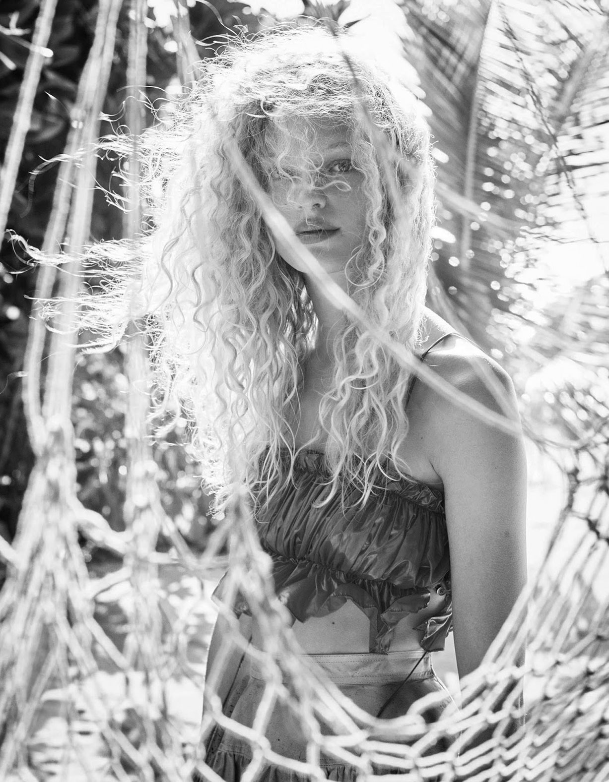 A Bigger Splash / Anyelina Rosa and Frederikke Sofie by Mario Sorrenti / Porter Summer Escape 2018 A Bigger Splash / Anyelina Rosa and Frederikke Sofie by Mario Sorrenti / Porter Summer Escape 2018