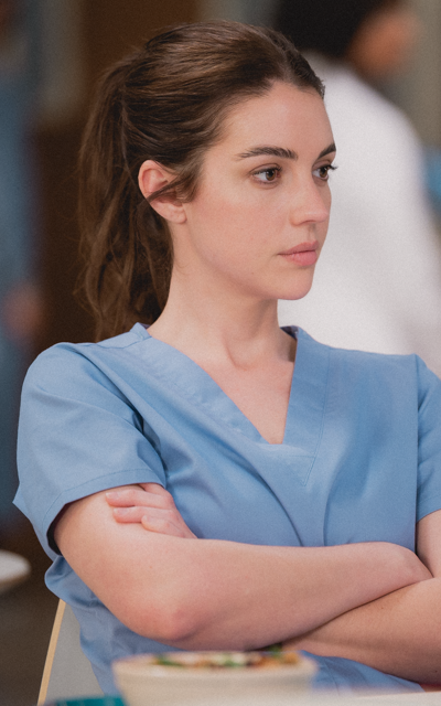 Adelaide Kane UlP2MNfx_o