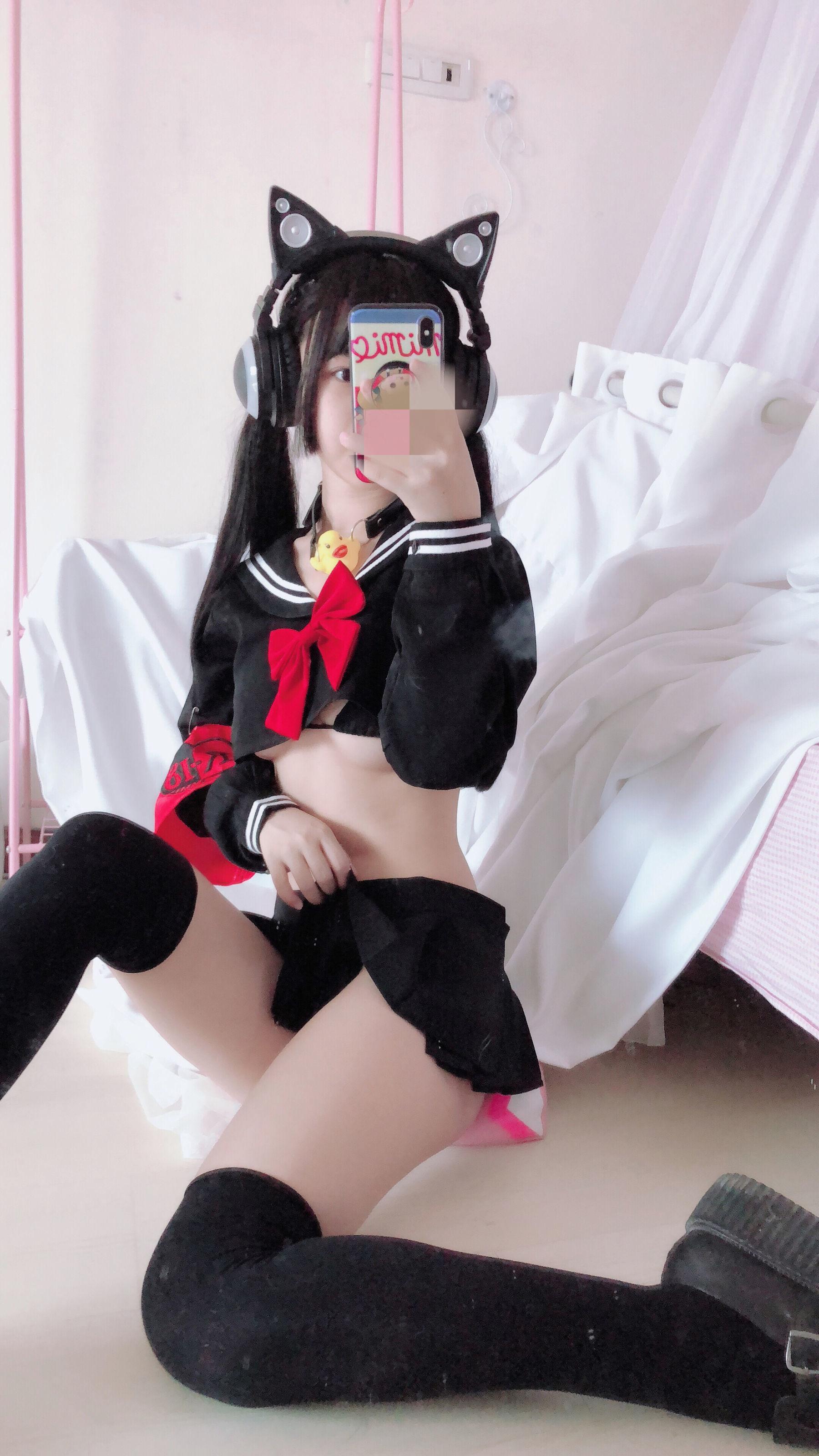 [网红COSER] 桜井宁宁 – 半乳制服 写真集(37)