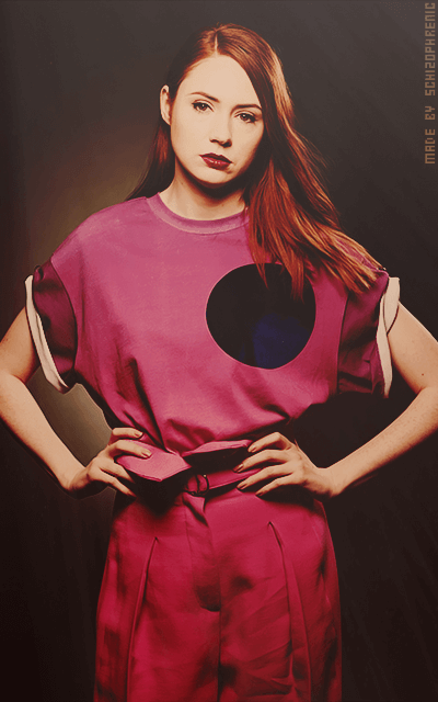 Karen Gillan M5ABLIQN_o