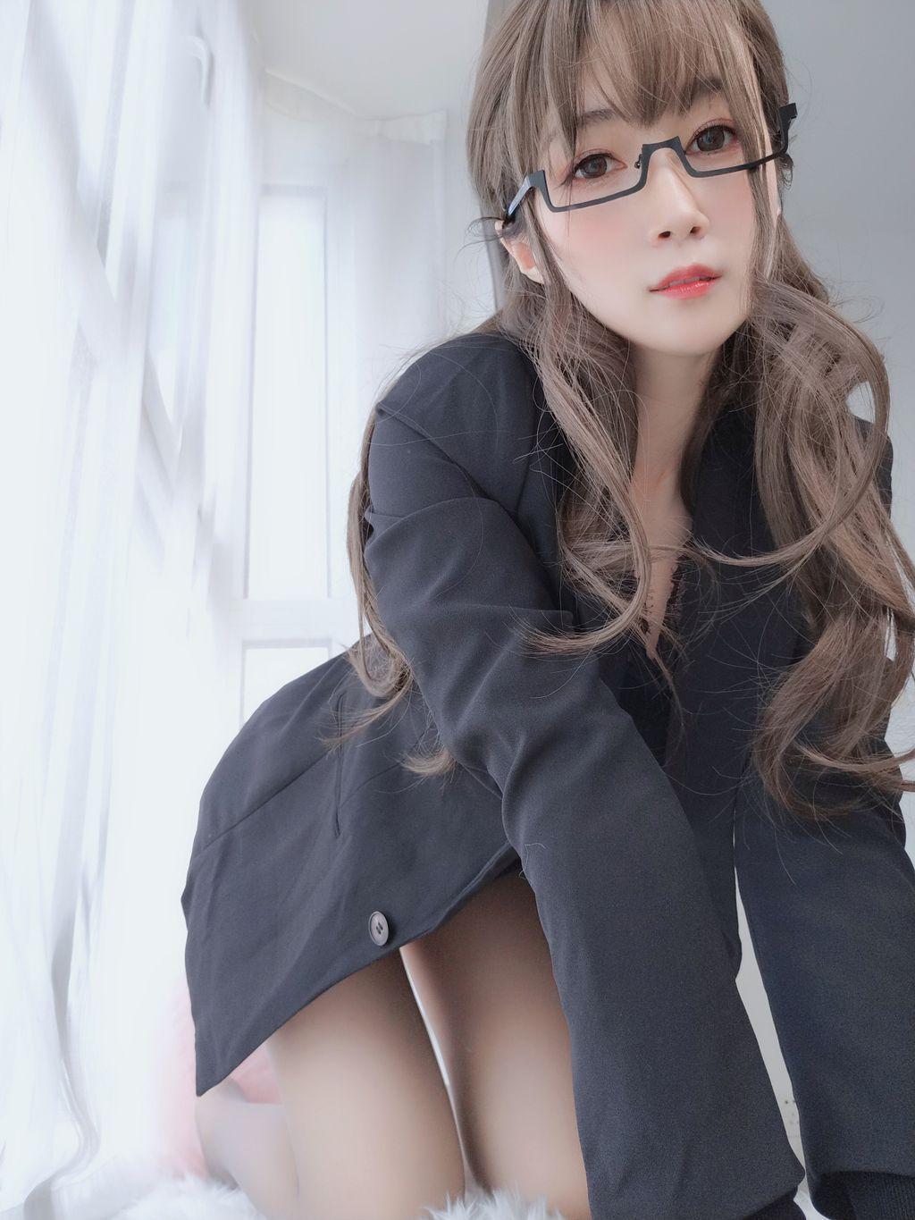 Coser @ 白银 81: 黑 西服 (136 photos)(92)