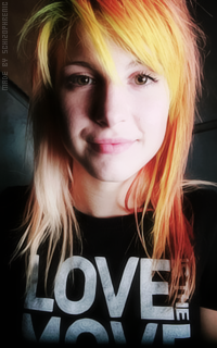 Hayley Williams XkhsZ5hb_o