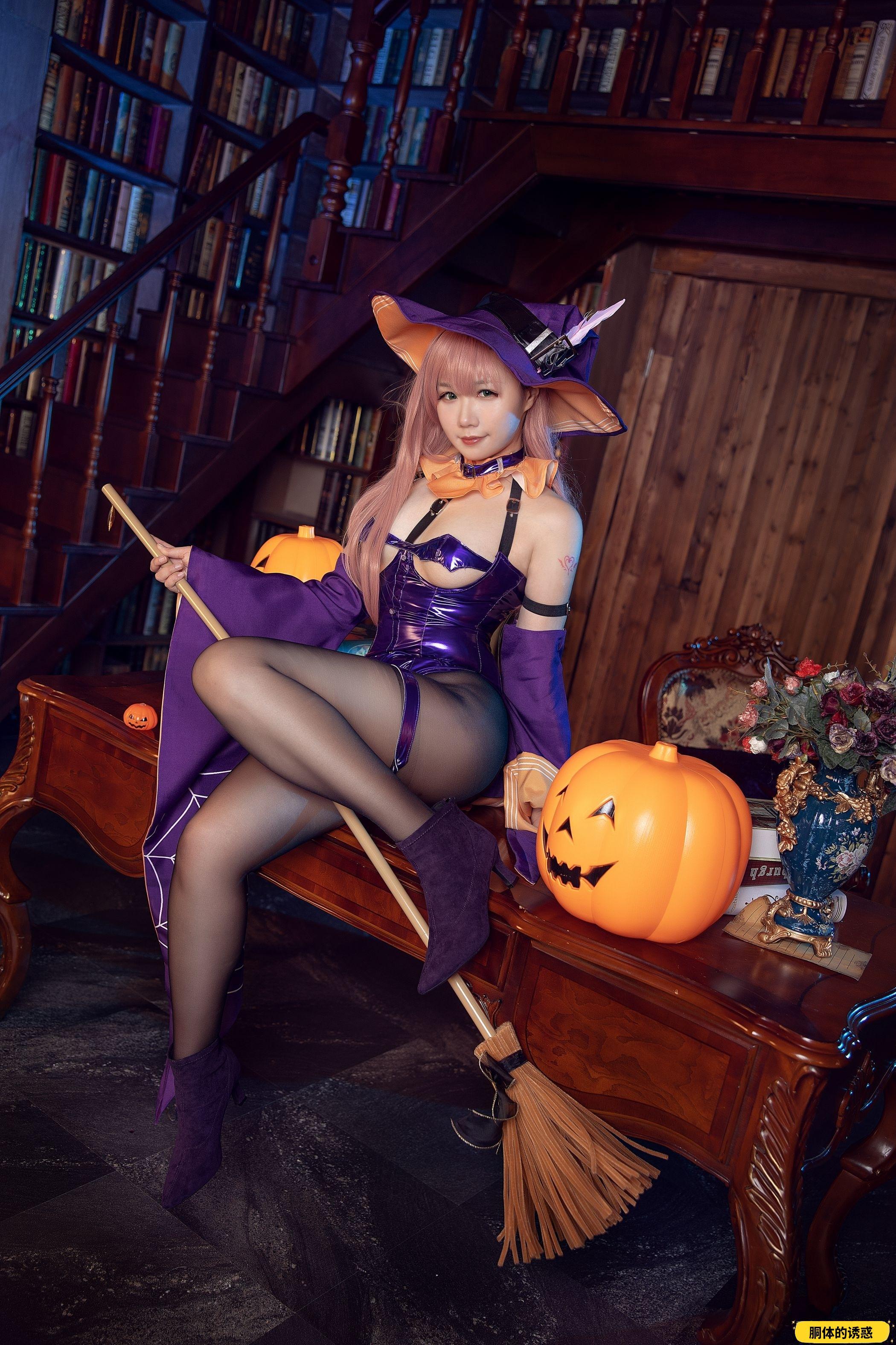 Makachan 麻花麻花酱 - Memphis Halloween (Azur Lane)