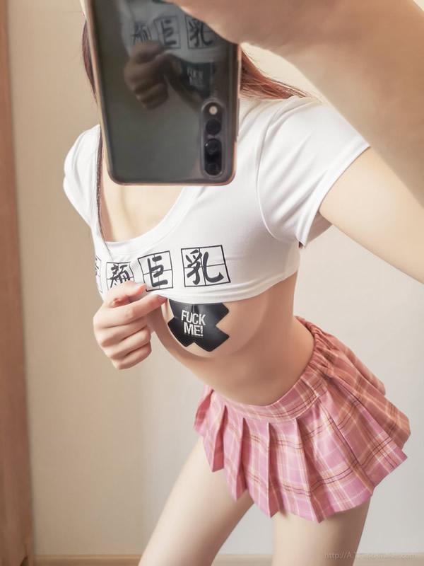 白虎福利姬Tsubaki童颜巨乳+包臀裙女教师(3)