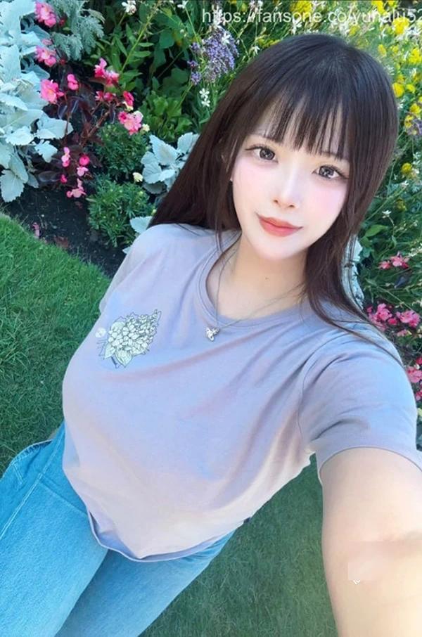 高颜值巨乳网红yunalu5211付费爆乳尺度福利图(3)
