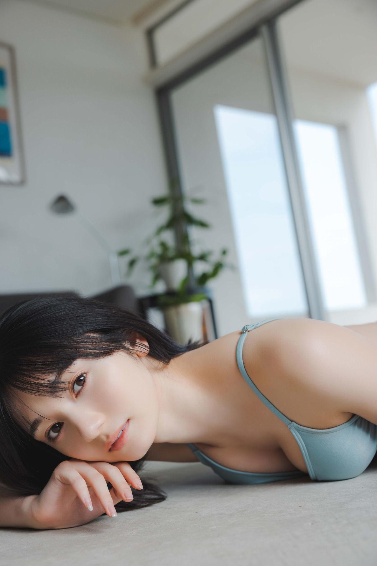 Fuuka Kumazawa 熊澤風花, ＦＲＩＤＡＹデジタル写真集 『二十歳になったから』 Set.04(23)