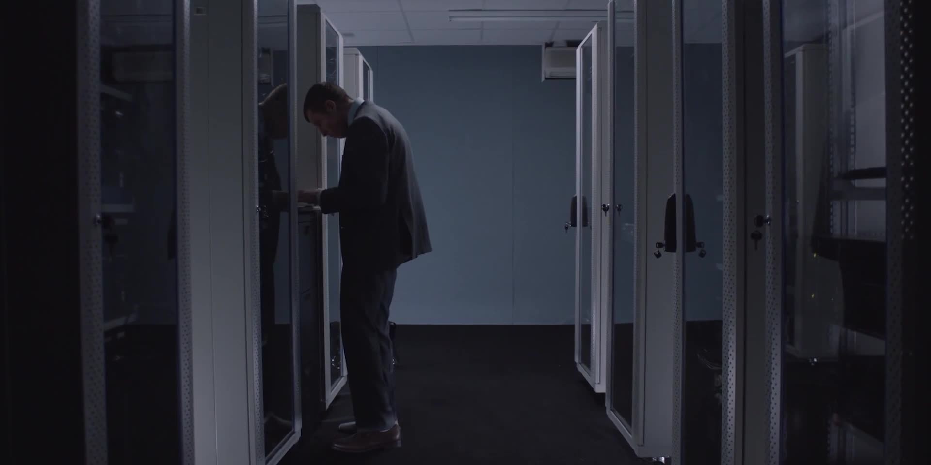 vXtwBNuk_o.jpg