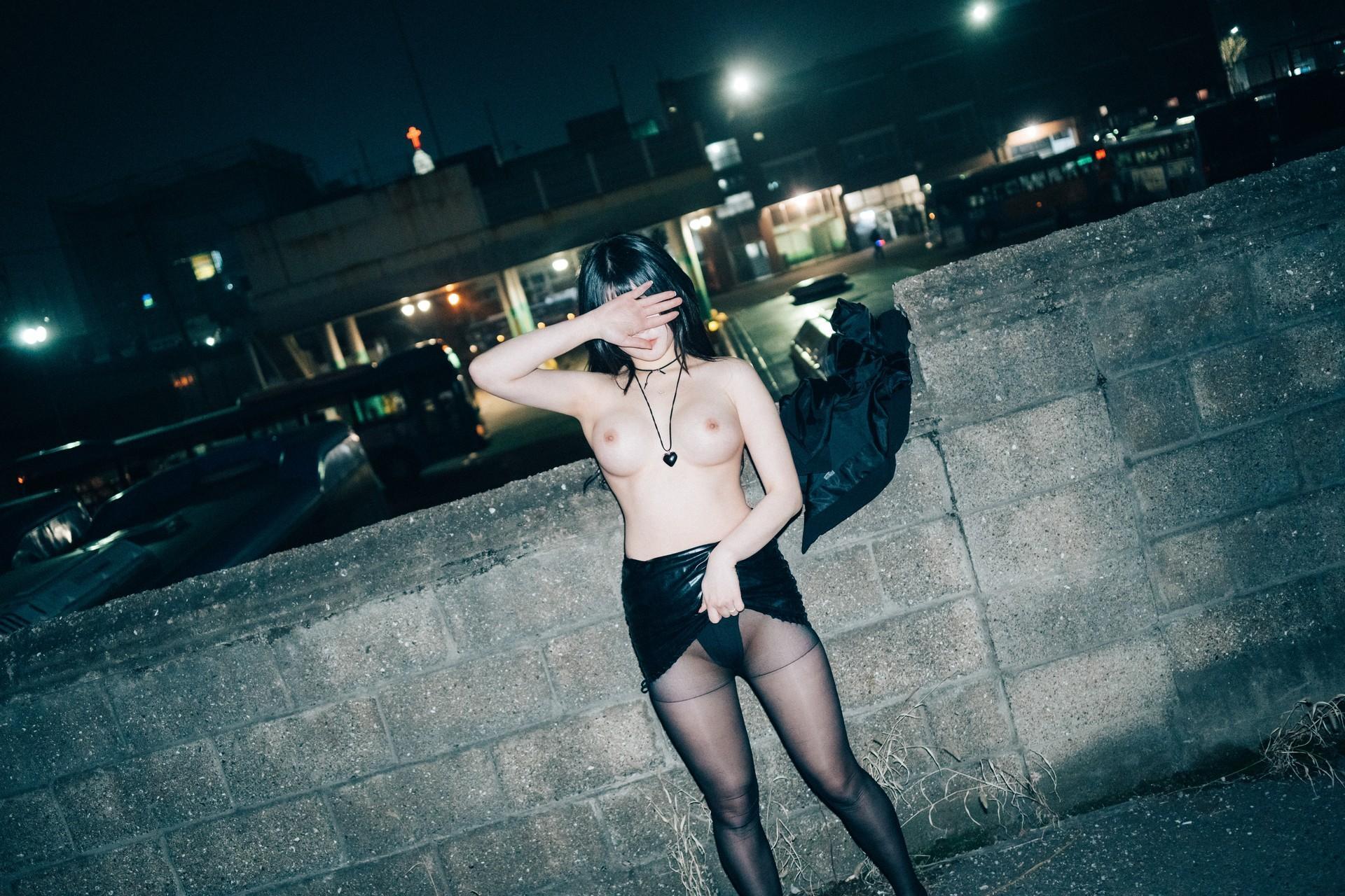 ZIA.Kwon 권지아, [Loozy] XXX At Night Road Set.02(67)