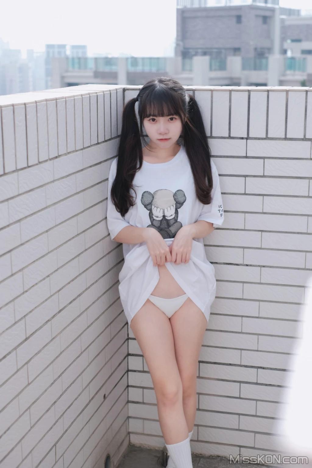 Coser@可可小白兔: 捕獲一隻沒穿褲褲の小白兔 (30 photos)(28)
