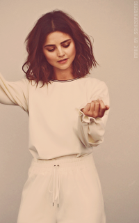 Jenna Coleman FN8MyjkK_o